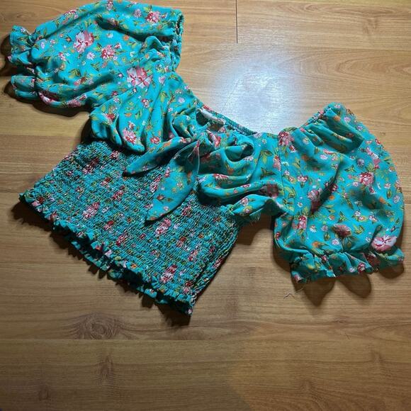 No frills Los Angeles women’s lg teal floral crop top
Boho fairy cottage core - Picture 1 of 4